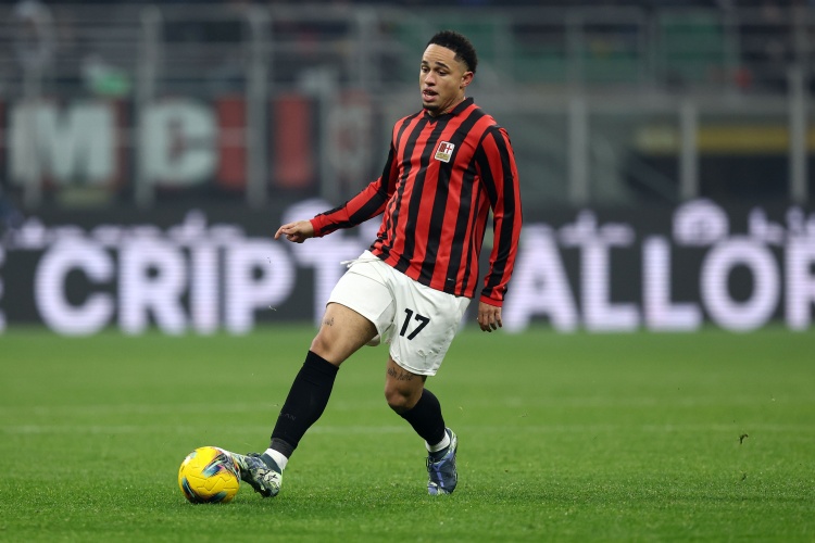 开云APP-足球市场：奥卡福即将加盟利兹联，双方就四年合约达成一致