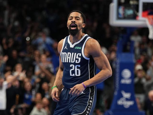 开云-独行侠蹿升！丁威迪变东契奇绝配，湖人弃他后悔吗？